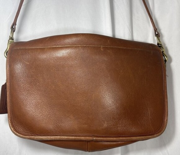 Vintage COACH Penny Pocket Crossbody Purse Brown Tan Leather #9755 USA Turnlock - Picture 3 of 16